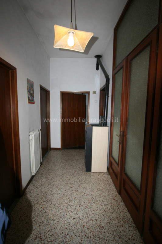 Immagine 8 di Casa indipendente in vendita  a Sinalunga