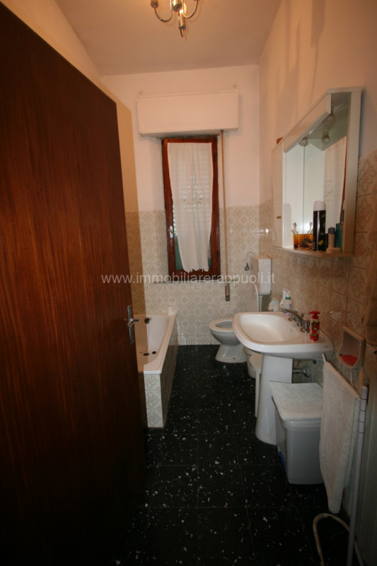 Immagine 10 di Casa indipendente in vendita  a Sinalunga