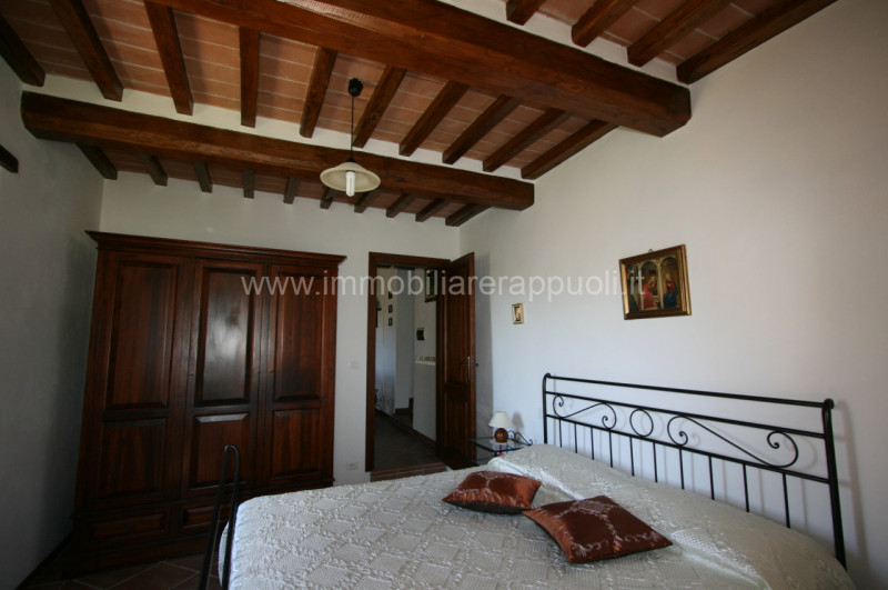 Immagine 11 di Rustico / casale in vendita  a Cortona