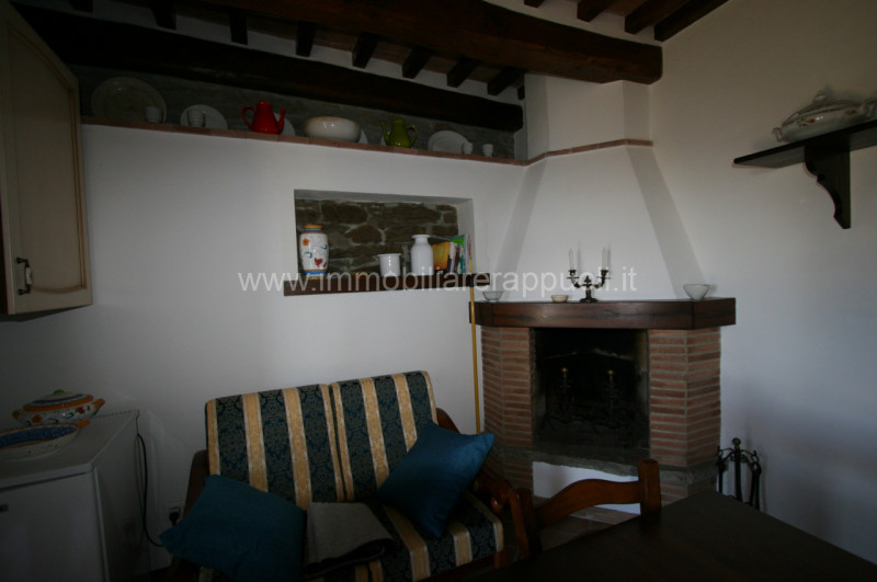 Immagine 14 di Rustico / casale in vendita  a Cortona