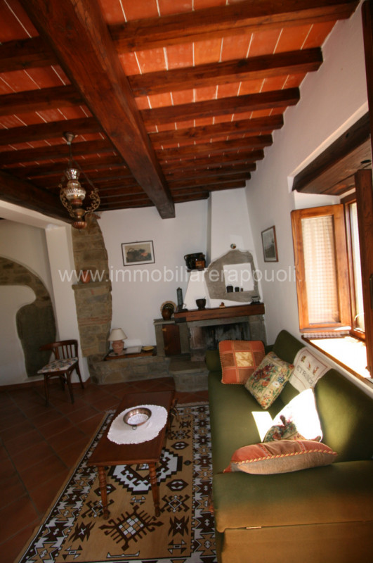 Immagine 21 di Rustico / casale in vendita  a Cortona