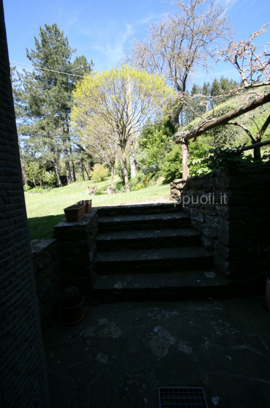 Immagine 22 di Rustico / casale in vendita  a Cortona