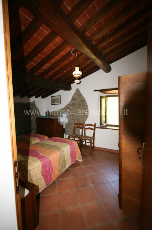 Immagine 32 di Rustico / casale in vendita  a Cortona