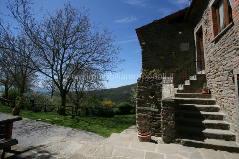 Immagine 37 di Rustico / casale in vendita  a Cortona