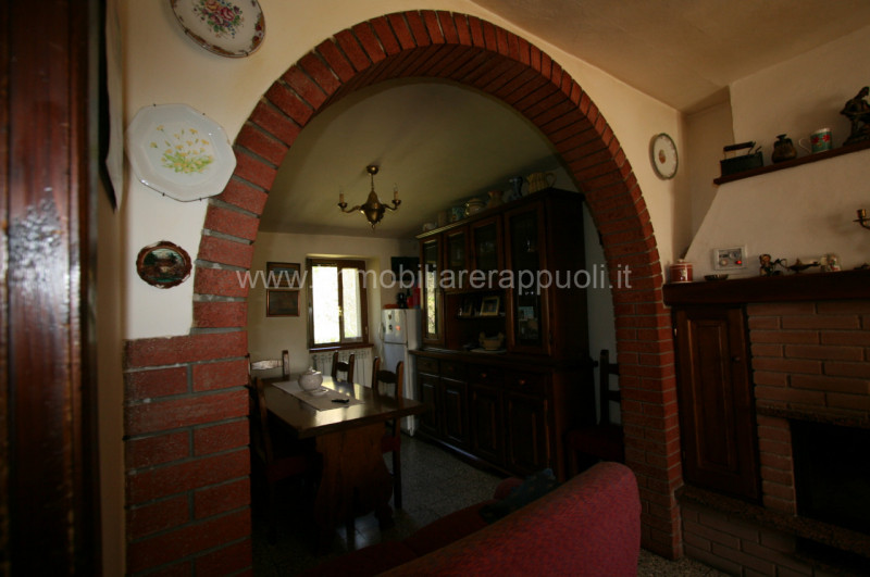 Immagine 41 di Rustico / casale in vendita  a Cortona