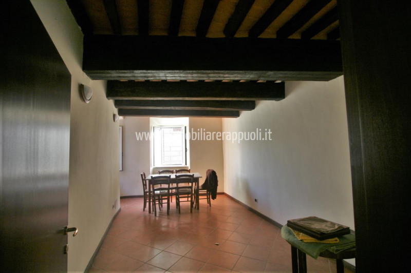 Immagine 1 di Appartamento in vendita  a Sinalunga