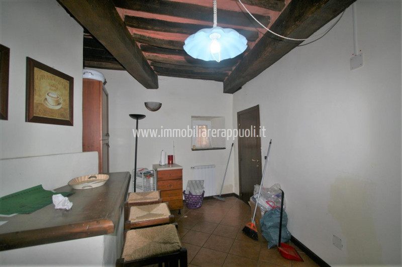 Immagine 11 di Appartamento in vendita  a Sinalunga