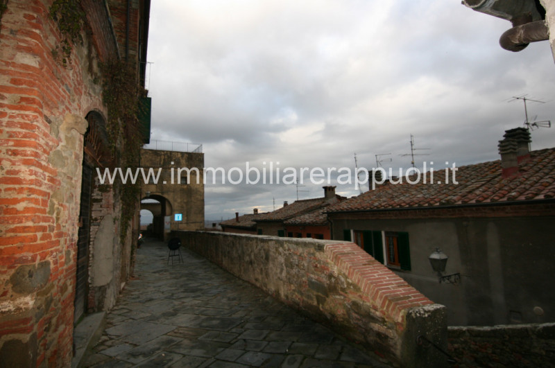 Immagine 9 di Appartamento in vendita  in via Spadaforte 10 a Sinalunga