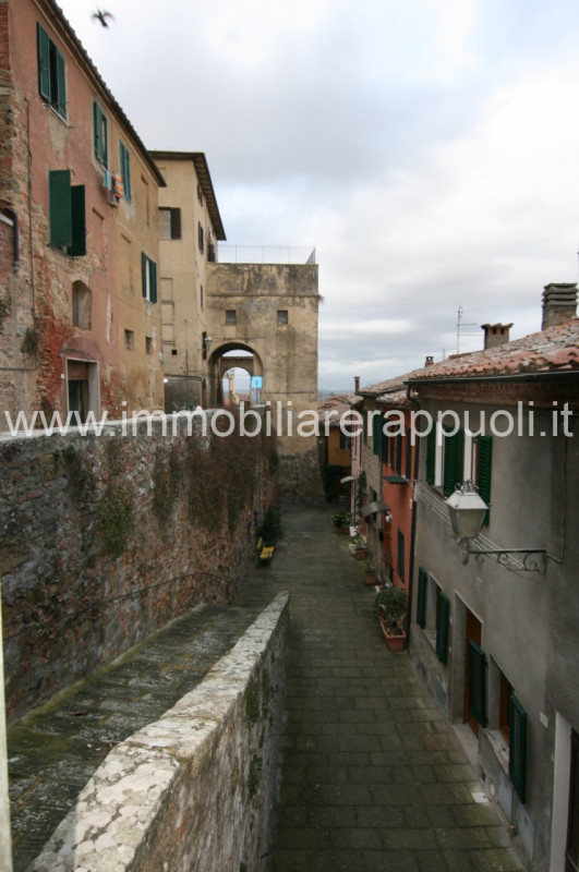 Immagine 13 di Appartamento in vendita  in via Spadaforte 10 a Sinalunga