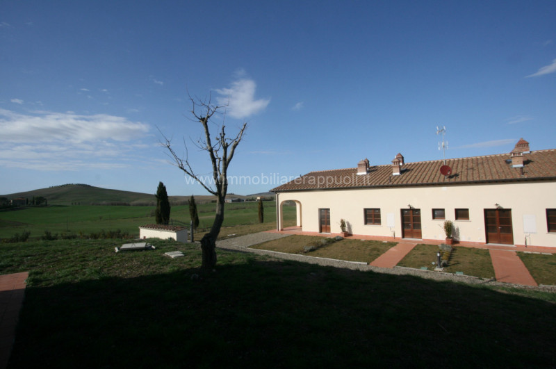 Immagine 10 di Villetta a schiera in vendita  a Pienza