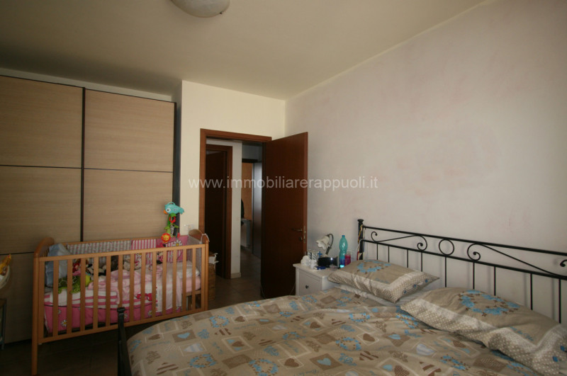 Immagine 3 di Appartamento in vendita  a Lucignano