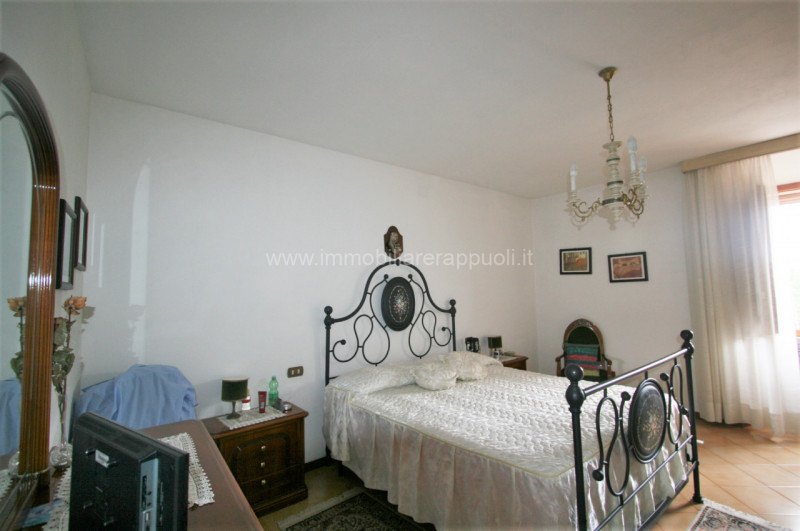 Immagine 8 di Appartamento in vendita  a Sinalunga