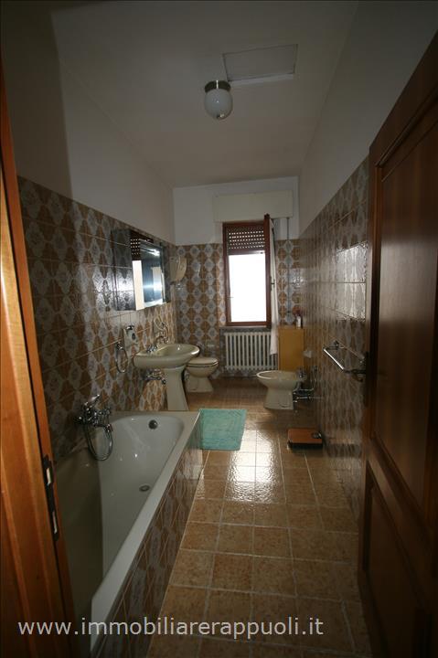 Immagine 11 di Casa indipendente in vendita  a Montepulciano