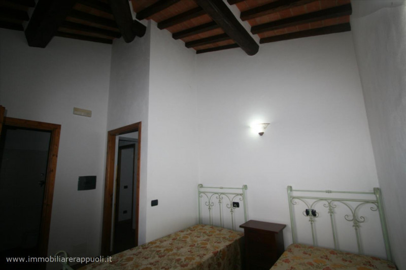 Immagine 8 di Rustico / casale in vendita  a Sinalunga