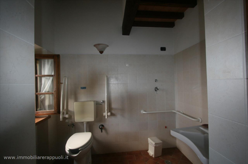 Immagine 9 di Rustico / casale in vendita  a Sinalunga