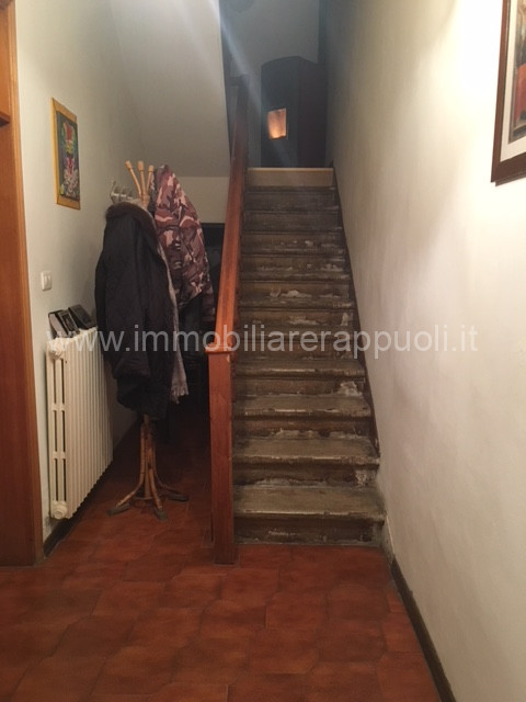 Immagine 2 di Casa indipendente in vendita  a Foiano Della Chiana