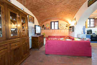 Immagine 10 di Rustico / casale in vendita  a Asciano