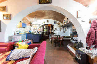 Immagine 11 di Rustico / casale in vendita  a Asciano