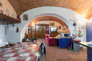 Immagine 12 di Rustico / casale in vendita  a Asciano