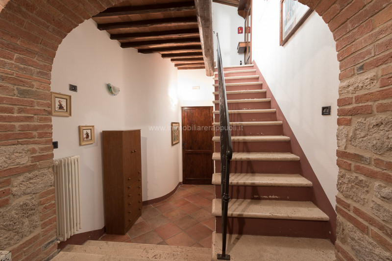 Immagine 13 di Rustico / casale in vendita  a Asciano