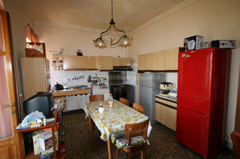 Immagine 2 di Villetta a schiera in vendita  a Sinalunga