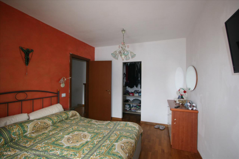 Immagine 4 di Villetta a schiera in vendita  a Rapolano Terme