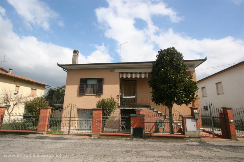 Immagine 14 di Casa indipendente in vendita  a Sinalunga