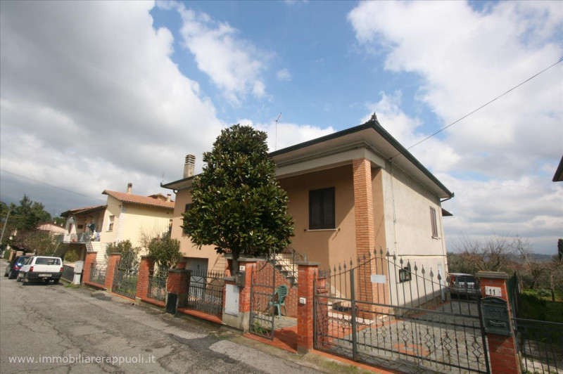 Immagine 15 di Casa indipendente in vendita  a Sinalunga