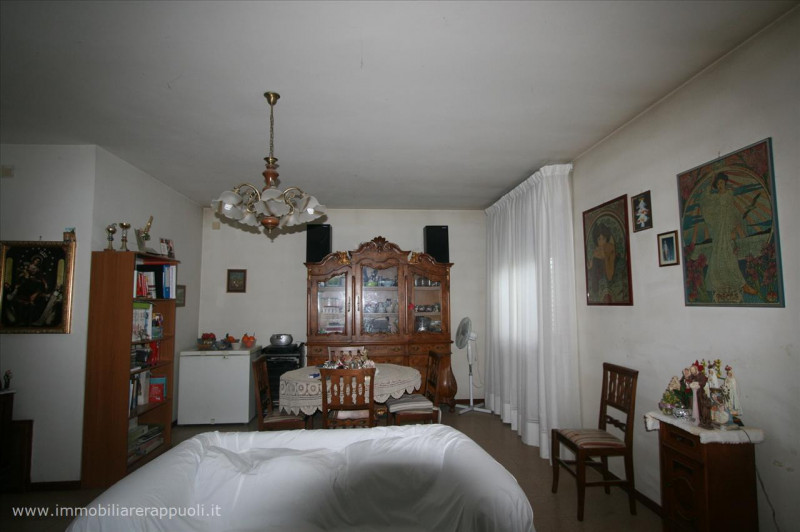 Immagine 17 di Casa indipendente in vendita  a Sinalunga