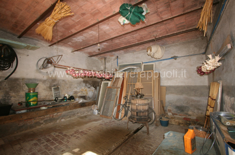 Immagine 11 di Rustico / casale in vendita  a Montepulciano