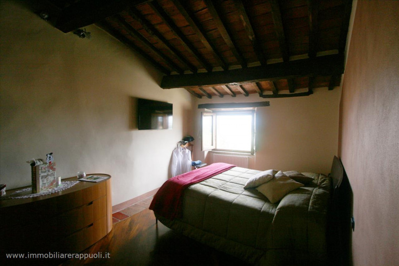 Immagine 9 di Casa indipendente in vendita  a Sinalunga