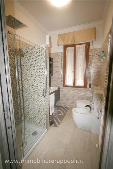 Immagine 2 di Appartamento in vendita  a Sinalunga