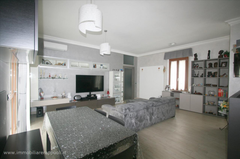 Immagine 7 di Appartamento in vendita  a Sinalunga