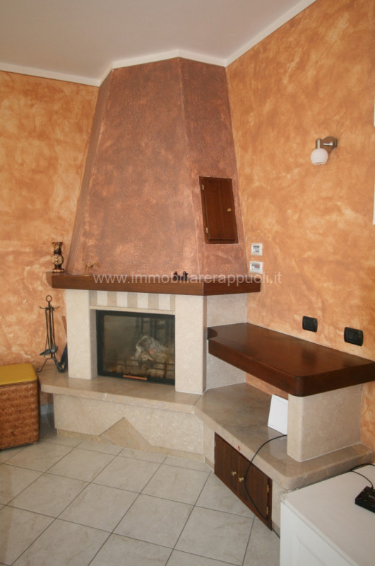 Immagine 3 di Villetta a schiera in vendita  a Sinalunga