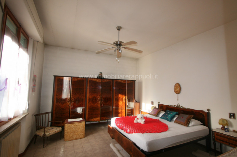 Immagine 4 di Appartamento in vendita  a Sinalunga