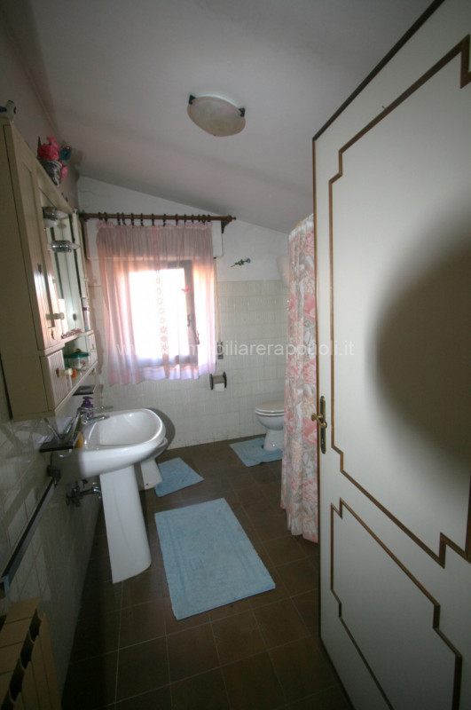 Immagine 7 di Appartamento in vendita  a Sinalunga