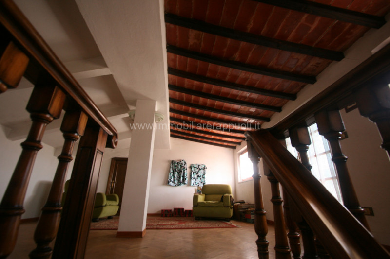 Immagine 5 di Villa in vendita  a Sinalunga