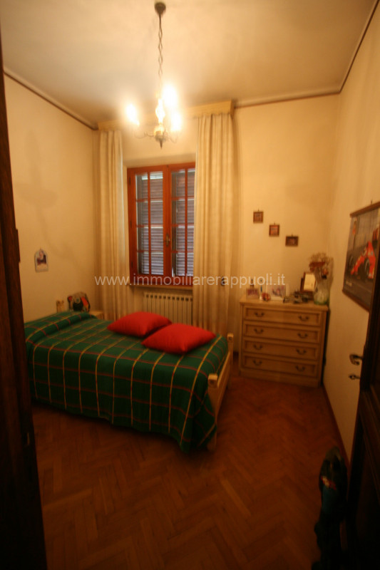 Immagine 11 di Villa in vendita  a Sinalunga