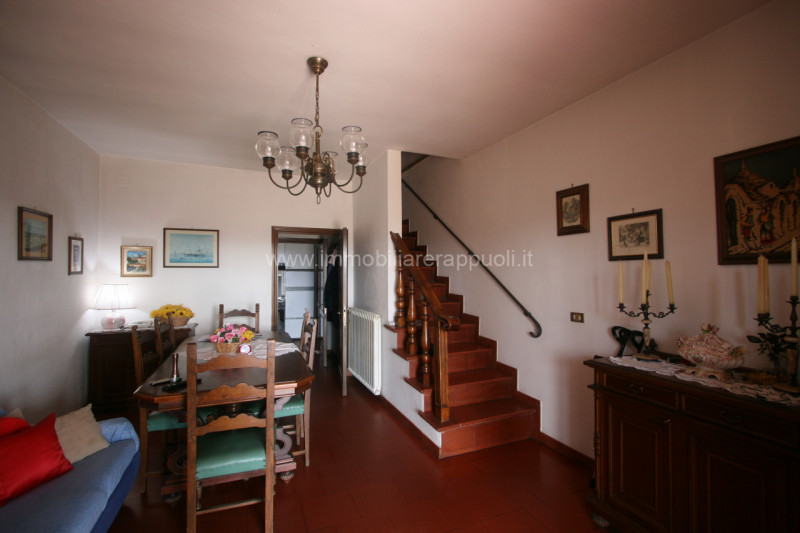 Immagine 13 di Villa in vendita  a Sinalunga