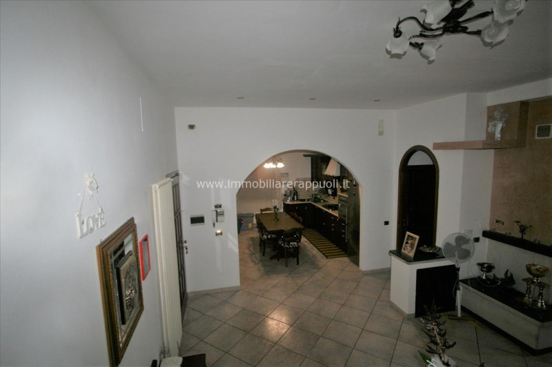 Immagine 4 di Appartamento in vendita  a Sinalunga