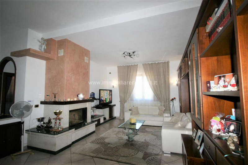 Immagine 6 di Appartamento in vendita  a Sinalunga