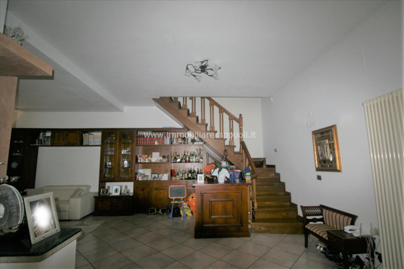 Immagine 10 di Appartamento in vendita  a Sinalunga