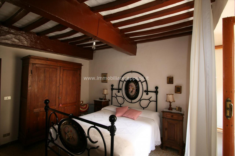 Immagine 10 di Casa indipendente in vendita  a Trequanda