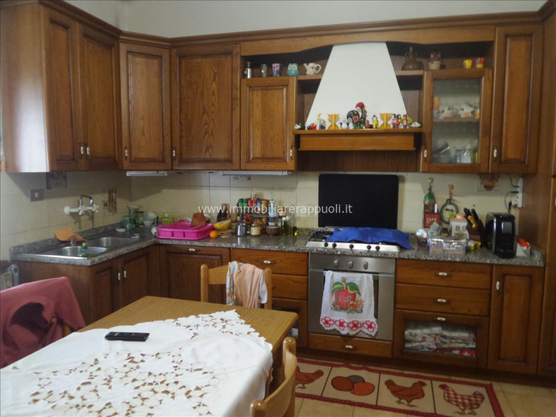 Immagine 1 di Casa indipendente in vendita  a Lucignano