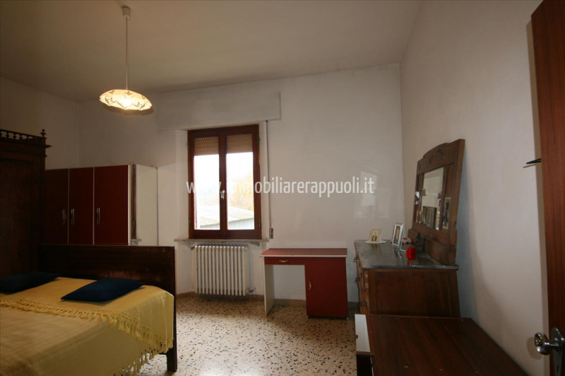 Immagine 13 di Casa indipendente in vendita  a Sinalunga