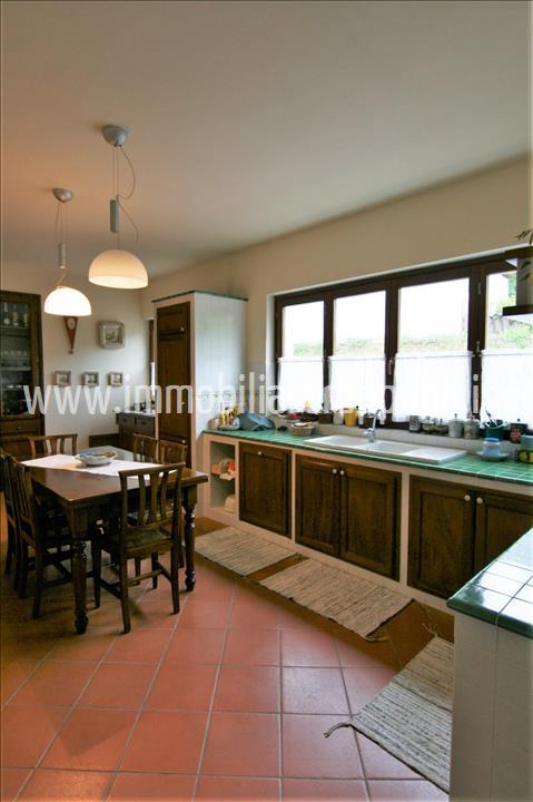 Immagine 12 di Casa indipendente in vendita  a Rapolano Terme