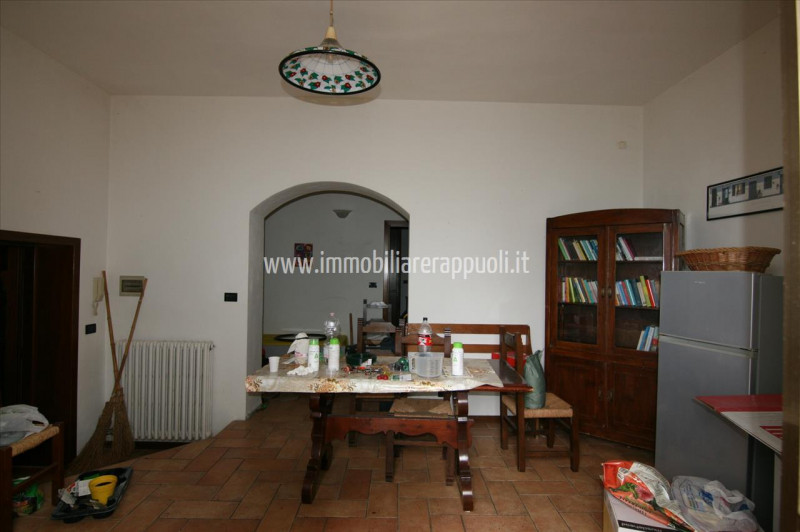 Immagine 13 di Casa indipendente in vendita  a Rapolano Terme