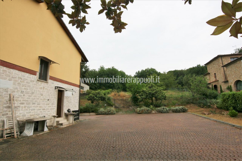 Immagine 19 di Casa indipendente in vendita  a Rapolano Terme