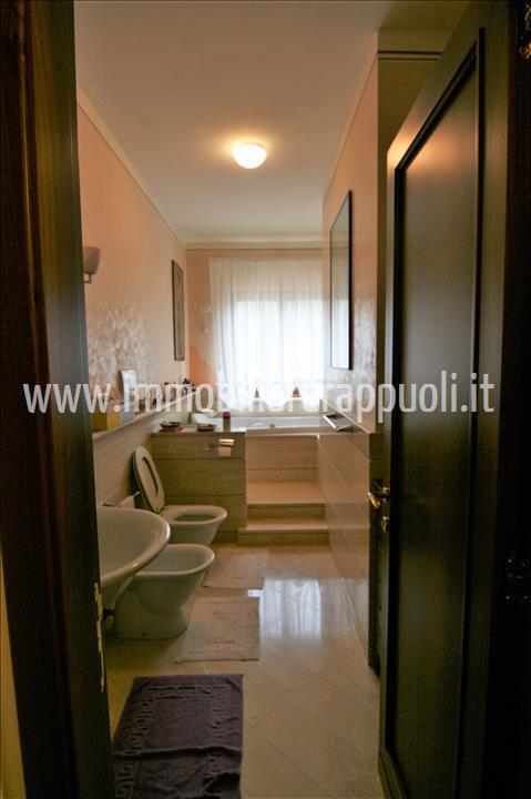 Immagine 23 di Casa indipendente in vendita  a Rapolano Terme