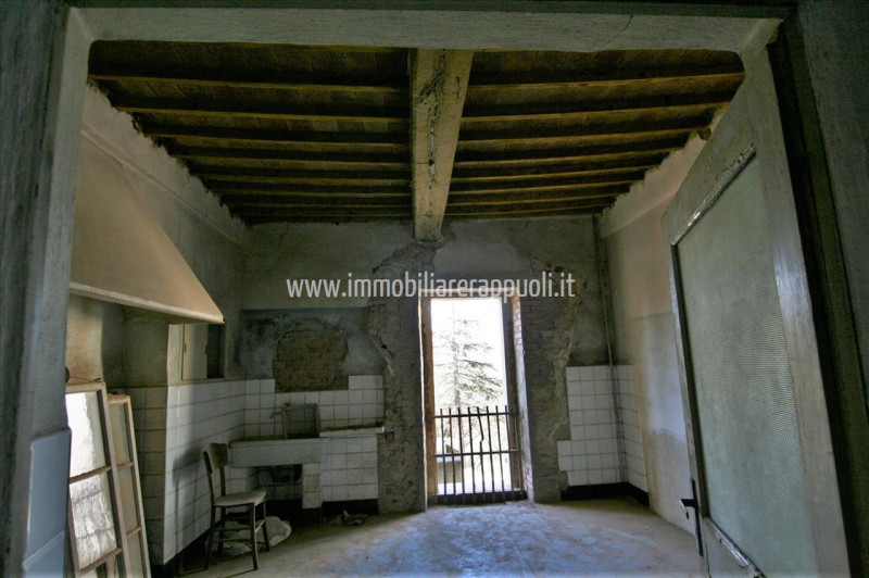 Immagine 35 di Villa in vendita  a Sinalunga